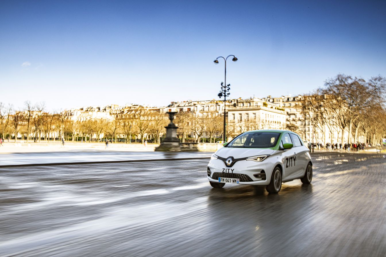 Renault: Διαθέτει στο υγειονομικό προσωπικό της Γαλλίας 1.300 αυτοκίνητα