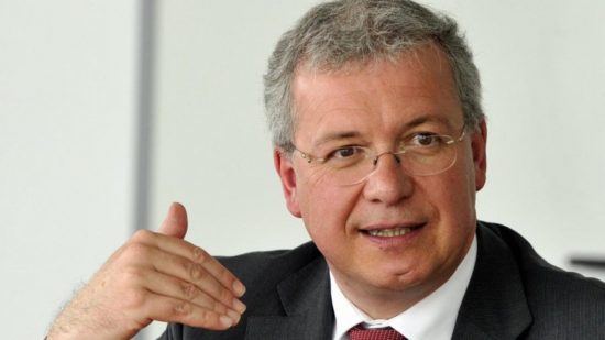 Eurogroup: «Χαλαρά» δάνεια μέσω του ESM βλέπει η Deutsche Welle
