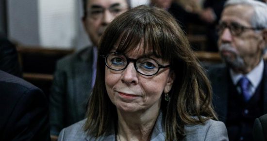 Με τον Οικουμενικό Πατριάρχη επικοινώνησε η Πρόεδρος της Δημοκρατίας
