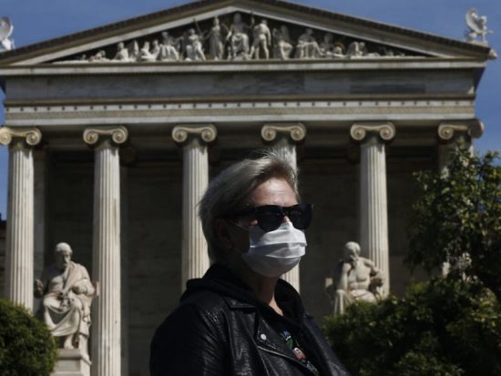 Ενθαρρυντικά νέα: Η Ελλάδα υποχωρεί στον παγκόσμιο «χάρτη» της πανδημίας – Δείτε τα στατιστικά