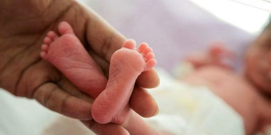 Με υποστηρικτική θεραπεία σε θάλαμο απομόνωσης τα νεογνά που βρέθηκαν θετικά στον κορονοϊό