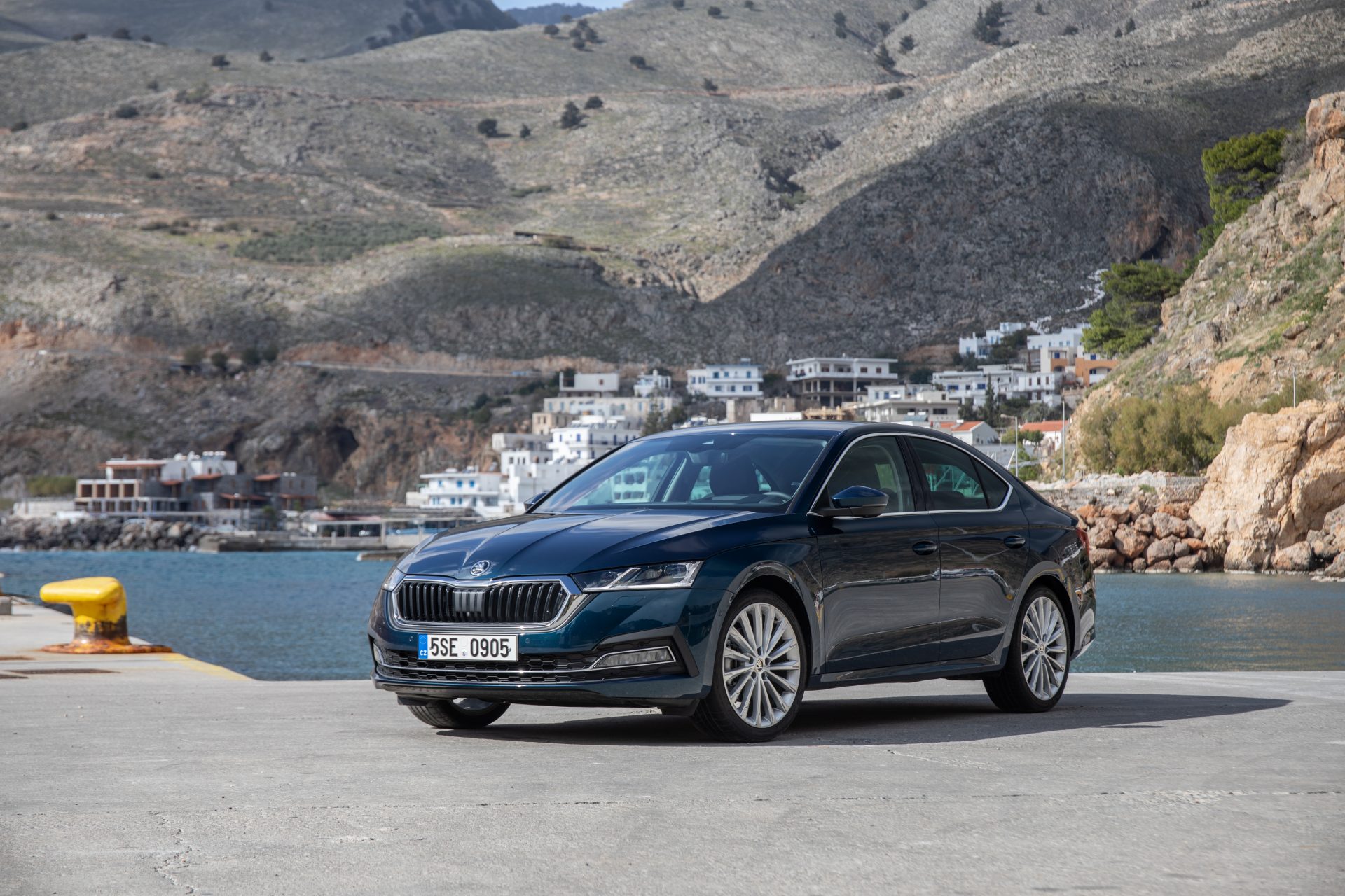 Η νέα Skoda Octavia Grand Coupe φωτογραφημένη στην Κρήτη