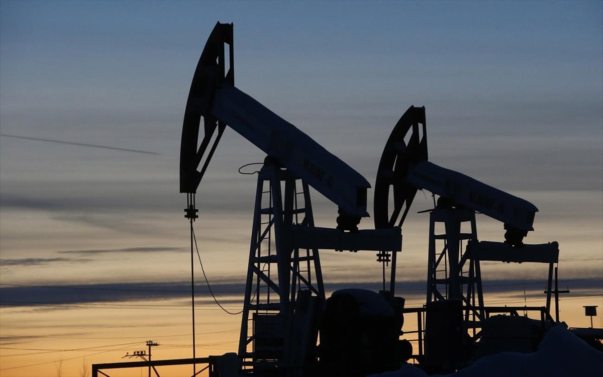 HΠΑ: Αποδεσμεύουν 30 εκατ. βαρέλια πετρελαίου από τα αμερικανικά στρατηγικά αποθέματα