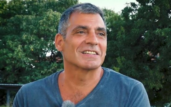 Γιάννης Σερβετάς: Το απίθανο περιστατικό στην κηδεία του πατέρα του (video)