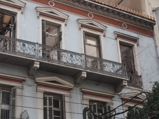 Η οικία Σούτσου κατεστραμμένη μετά την πυρκαγιά – Τραγικές εικόνες