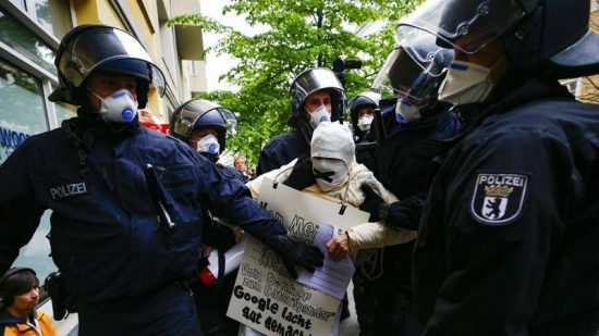 Γερμανία: Oι διαδηλώσεις κατά των μέτρων για τον περιορισμό του κορονοϊού θα μπορούσαν να αποσταθεροποιήσουν τη δημοκρατία