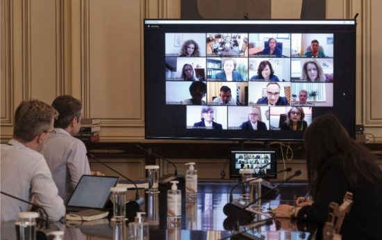 Το «ευχαριστώ» Μητσοτάκη στους νοσηλευτές – «Τεράστια ευκαιρία για ένα νέο ΕΣΥ»