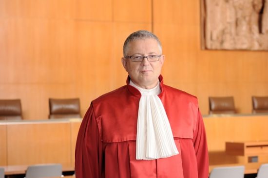 Γερμανός δικαστής: Νομική ενέργεια της ΕΕ κατά της Γερμανίας θα θέσει σε κίνδυνο την Ένωση