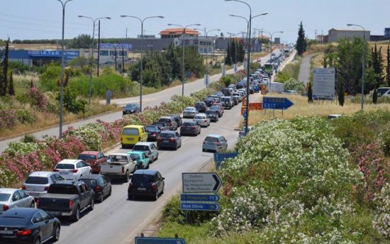 Αυξημένη κατά 30% η κίνηση προς Χαλκιδική την πρώτη μέρα μετακίνησης από νομό σε νομό