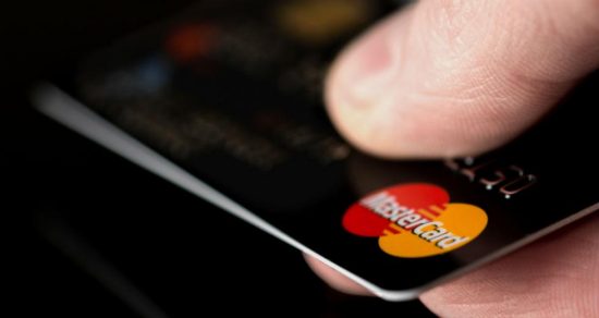 Mastercard: Αύξηση των διαδικτυακών συναλλαγών κατά την περίοδο του lockdown – Τι αγόρασαν περισσότερο οι καταναλωτές