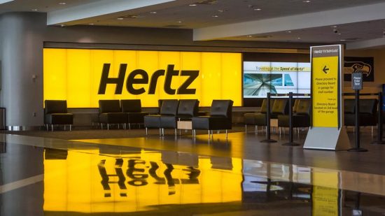 Hertz: Οι λόγοι που οδήγησαν στην καταστροφή και το (φωτεινό) παράδειγμα της Avis