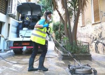 Δήμος Αθηναίων: Κυριακάτικη δράση καθαριότητας στην Νεάπολη Εξαρχείων