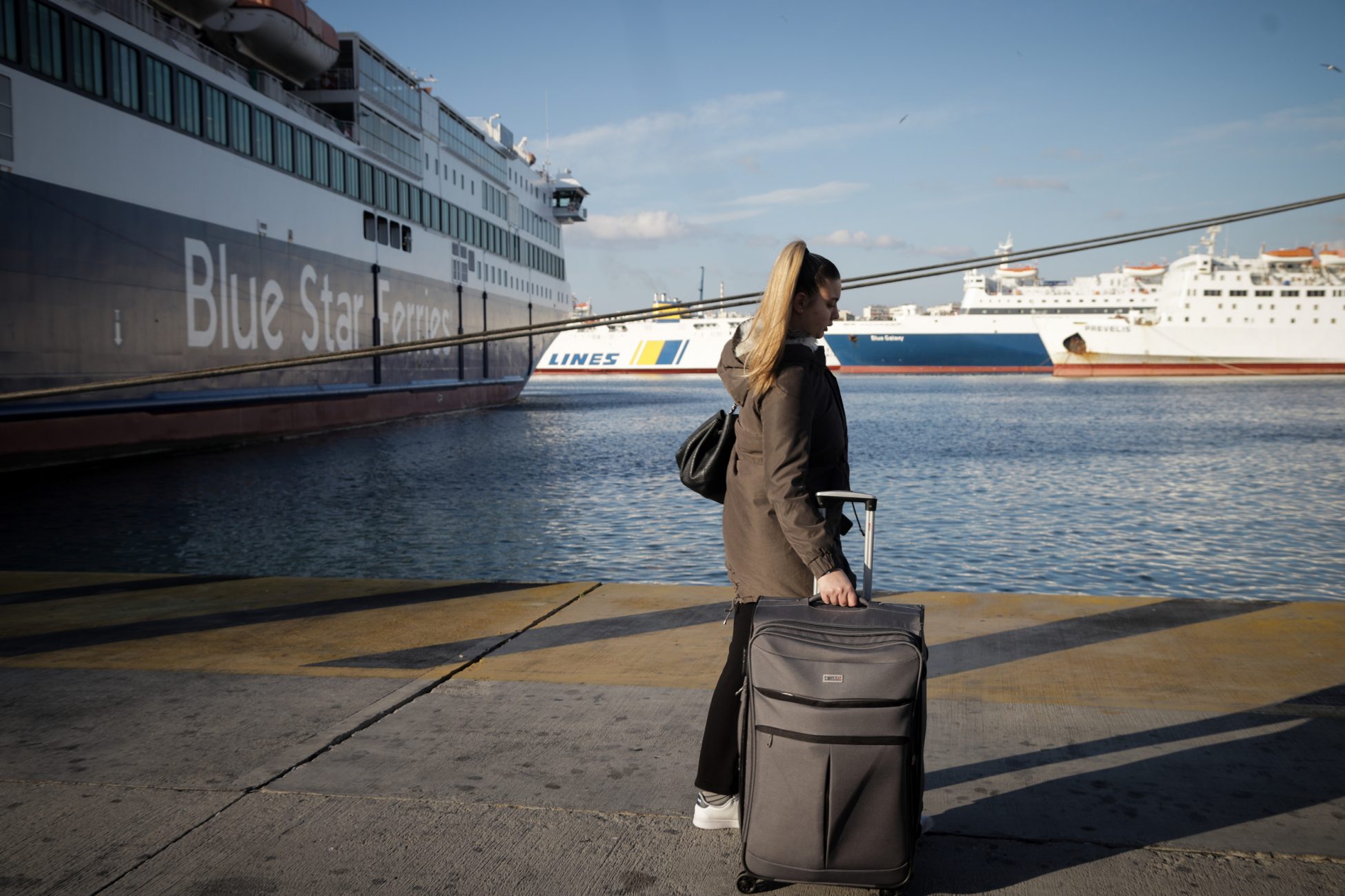 Ελεύθερες από σήμερα οι μετακινήσεις για όλους προς τα νησιά