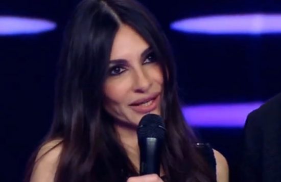 Βίκυ Κάβουρα: «Η Άσπα Τσίνα είναι άρρωστη, μάτωσε η καρδιά μου» (video)