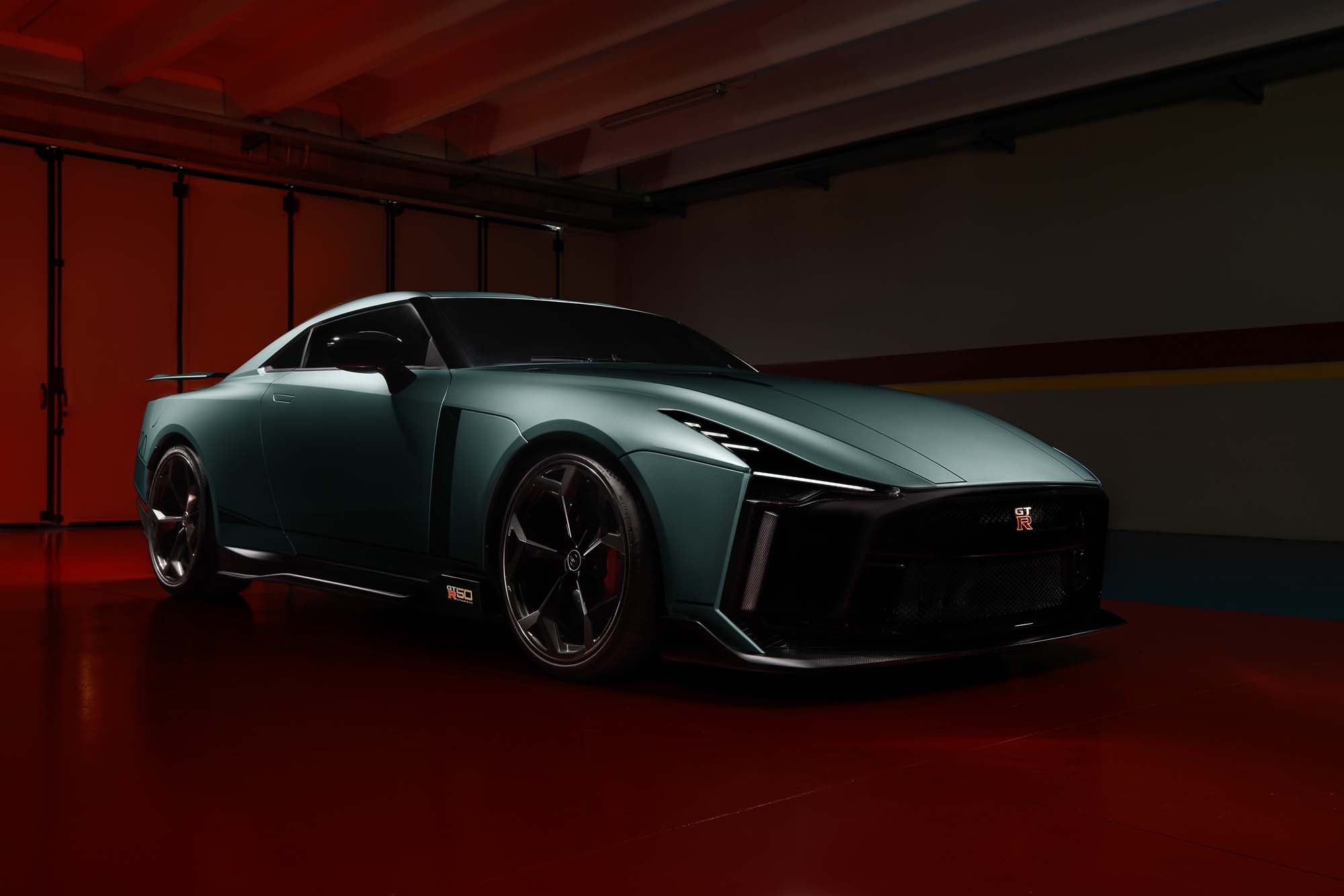 To πρώτο, εμπορικά διαθέσιμο Nissan GT-R50 από την Italdesign (pics+video)