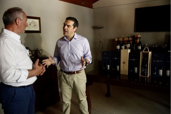 Τσίπρας με οινοπαραγωγούς: Στήριξη της εργασίας και πρόσβαση των επιχειρήσεων σε επιδοτήσεις άμεσα