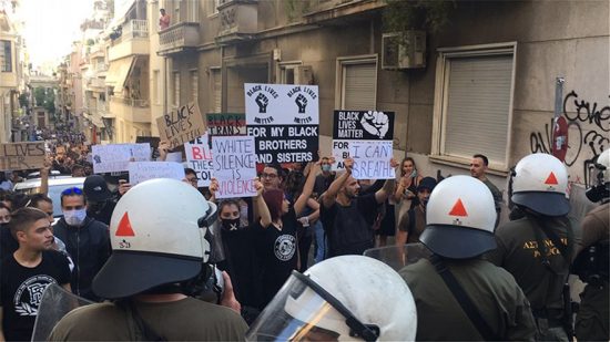 Πορεία για τον Τζορτζ Φλόιντ στο Κολωνάκι