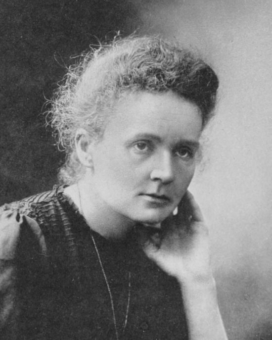 Marie Curie: Η ζωή και έργο της γυναίκας που ανακάλυψε τη ραδιενέργεια