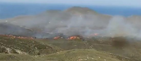 Έσβησε η μεγάλη φωτιά στα Ψαρά