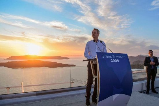 Κυριάκος Μητσοτάκης: Η Ελλάδα ατενίζει το μέλλον με αυτοπεποίθηση και τον κόσμο κατάματα