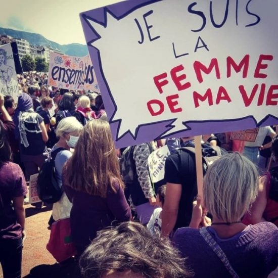 Women’s Strike: Oι Ελβετίδες μάχονται για την ισότητα και το τέλος της έμφυλης βίας