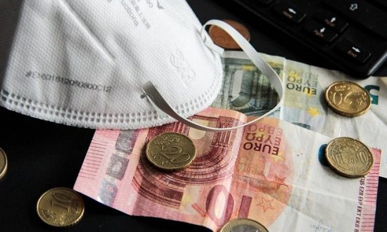 Εθνική Τράπεζα: Ισχυρές πιέσεις στην οικονομία λόγω της πανδημίας – Ύφεση 21% τον Απρίλιο