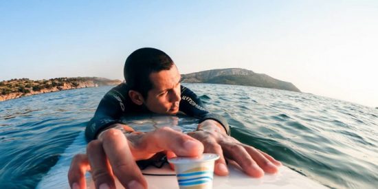 Στιγμές χαλάρωσης στη Μύκονο για τον Σωτήρη Κοντιζά – Δείτε video