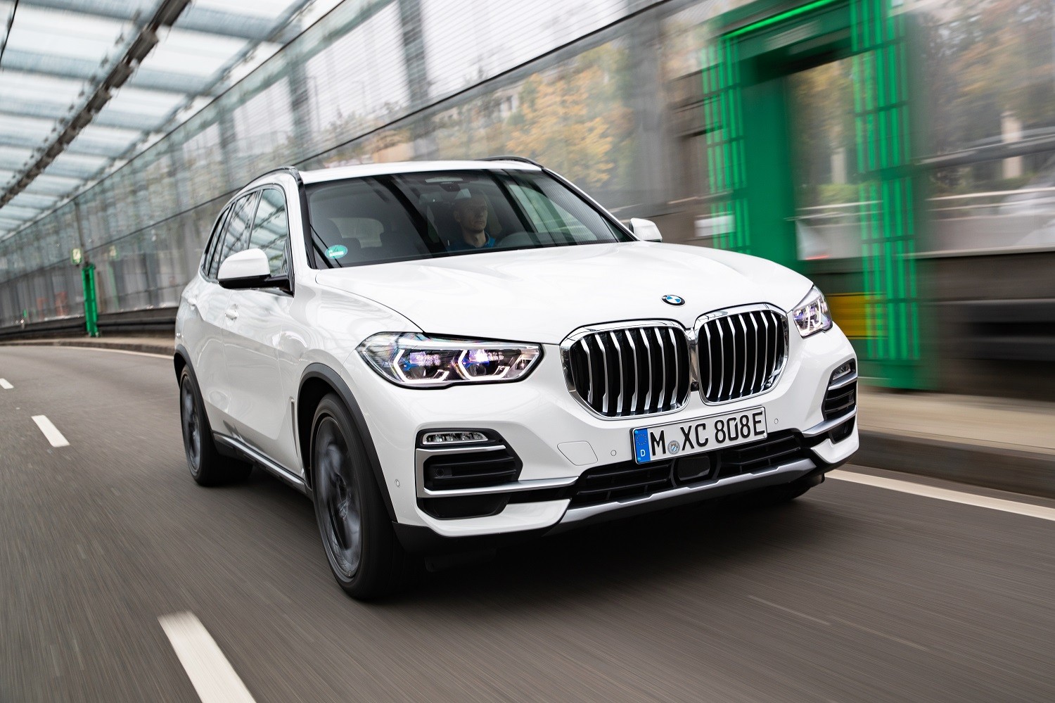 Δοκιμή BMW X5 45e Την βάζουμε στην πρίζα! mononews