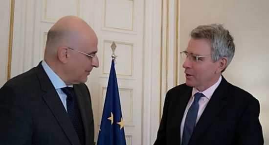 Συνάντηση Δένδια – Πάιατ: Τα νησιά έχουν δικαίωμα σε ΑΟΖ και υφαλοκρηπίδα