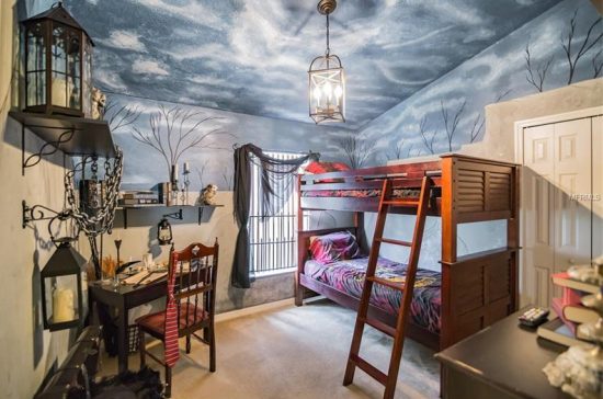 Μια… μαγική Airbnb βίλα στη Φλόριντα με θέμα τον «Χάρι Πότερ»