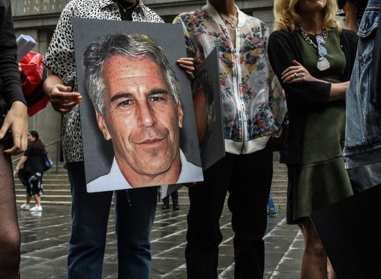 Σκάνδαλο Jeffrey Epstein: Πάνω από 600 εκατ. δολάρια στο fund αποζημίωσης των γυναικών που κακοποιήθηκαν