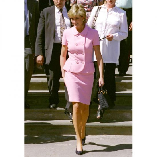 Η επετειακή τσάντα «Lady Dior» είναι αφιερωμένη στη μνήμη της πριγκίπισσας Diana