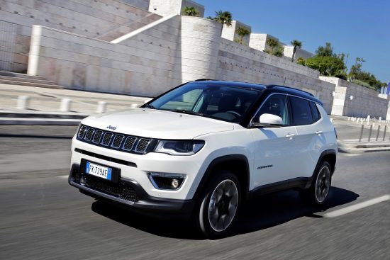 Jeep Compass με family bonus: Περιπέτεια για «5»