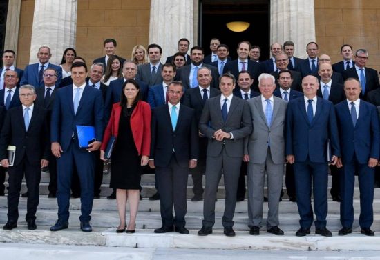 Opinion Poll: Ποιοι υπουργοί τα πάνε καλά και ποιοι όχι – Ποια κόμματα έχουν θέμα ηγεσίας