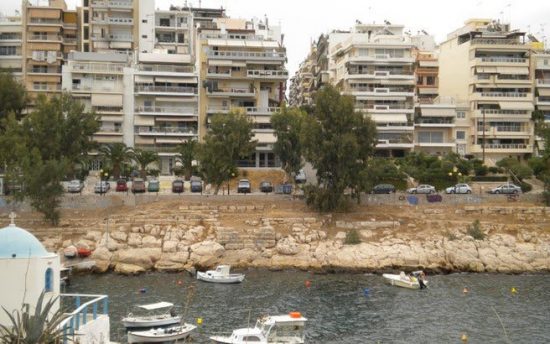 Λίνα Μενδώνη: «Πολιτική και αρχαιολογική επιλογή η σωτηρία του τείχους του Πειραιά»