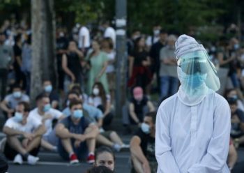 Covid-19: Εκτός λίστας ασφαλών χωρών της ΕΕ Σερβία και Μαυροβούνιο