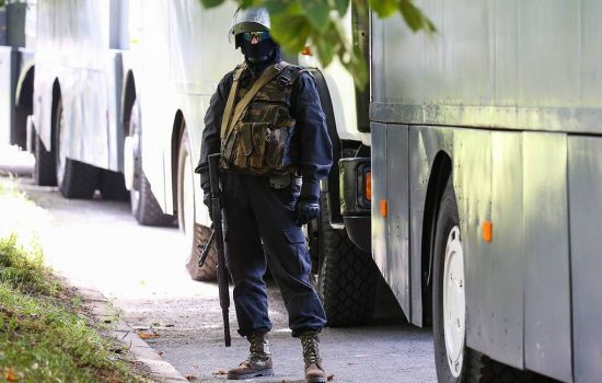 Χάος χωρίς τέλος στη Λευκορωσία: Ένοπλοι στα γραφεία του ρωσικού κολοσσού Yandex στο Μίνσκ