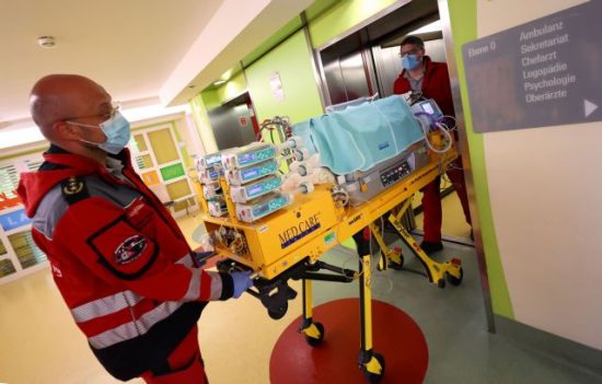 Ένας ακόμη νεκρός από κορονοϊό: Γυναίκα 52 ετών το 302ο θύμα στην Ελλάδα