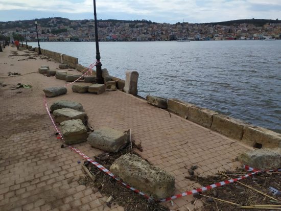 Καταστροφές στη γέφυρα de Bosset της Κεφαλονιάς, πλημμύρα στο Μουσείο Καρδίτσας