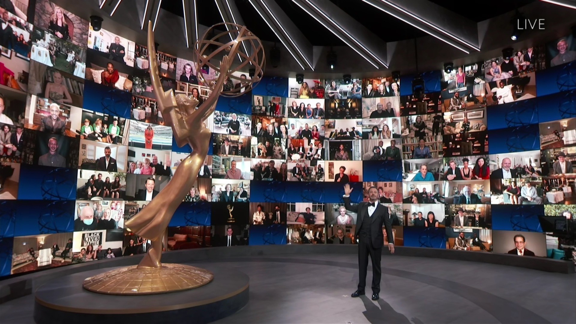 Emmys εν καιρώ πανδημίας: «Βασιλιάς» το HBO, το μίνι Friends Reunion και τα κοινωνικοπολιτικά μηνύματα