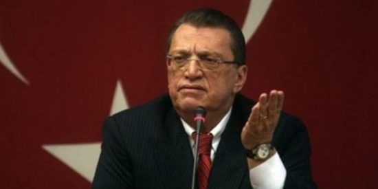 Πέθανε ο πρώην πρωθυπουργός της Τουρκίας Μεσούτ Γιλμάζ