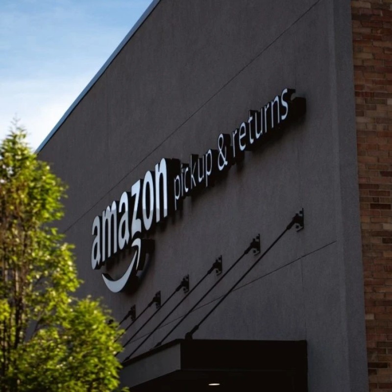 Amazon: Kατηγορείται από κυβερνητική υπηρεσία των ΗΠΑ ότι απέλυσε παράνομα δύο υπαλλήλους