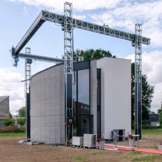 Για πρώτη φορά στον κόσμο εκτυπώνεται 3D διώροφη κατοικία