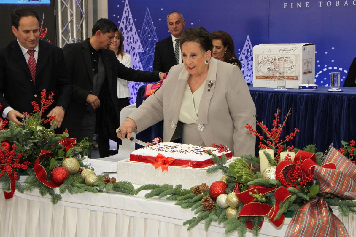 Βίκυ Καρέλια: Το ταξίδι μέσα στην παράδοση έγινε ένα με το ταξίδι της ζωής μου 56 Βίκυ Καρέλια: Το ταξίδι μέσα στην παράδοση έγινε ένα με το ταξίδι της ζωής μου 39