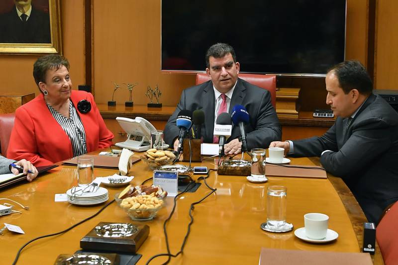 Βίκυ Καρέλια: Το ταξίδι μέσα στην παράδοση έγινε ένα με το ταξίδι της ζωής μου 55 Βίκυ Καρέλια: Το ταξίδι μέσα στην παράδοση έγινε ένα με το ταξίδι της ζωής μου 38