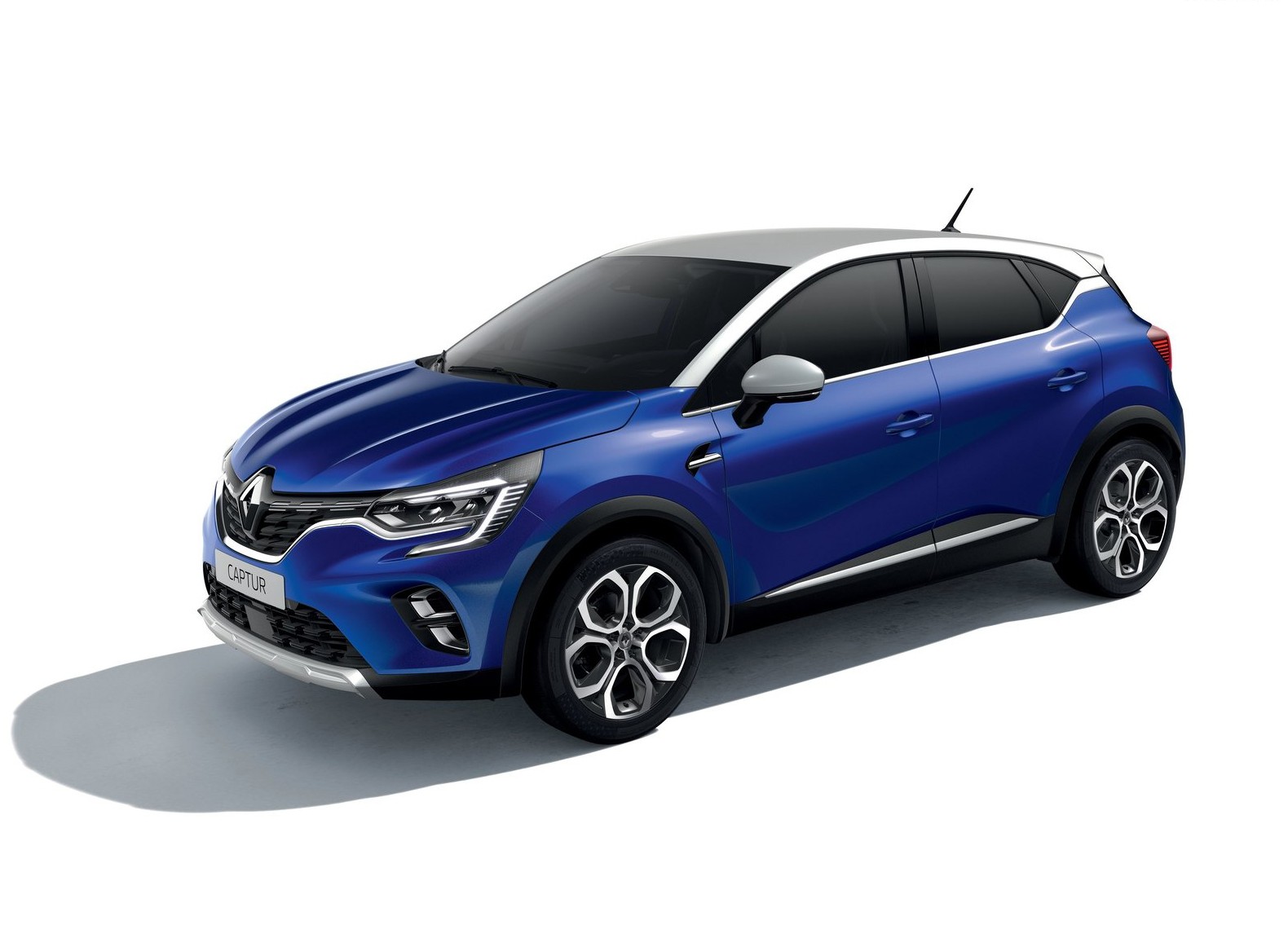 «Αυτοκίνητο της Χρονιάς» το Renault Captur: Πώς ψήφισε ο εκλέκτορας του mononews.gr