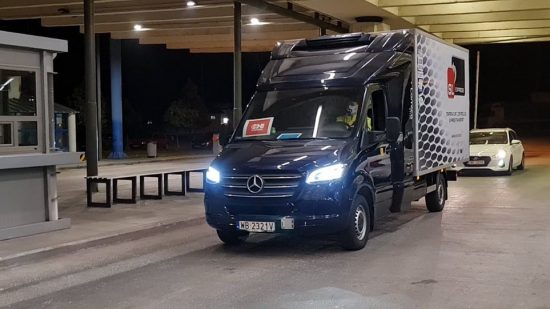 Εμβόλια: Έφτασαν στην Ελλάδα οι πρώτες δόσεις