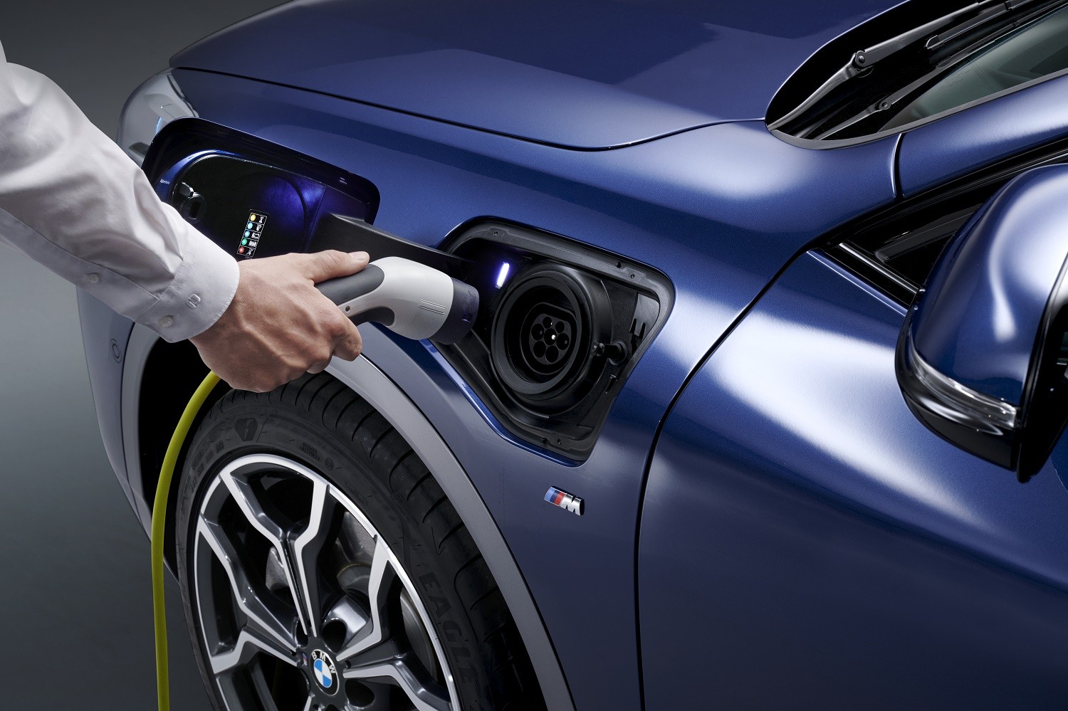 Δέκα επαναφορτιζόμενες BMW!