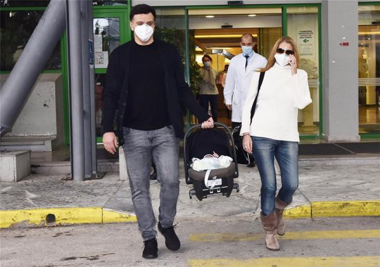 Τζένη Μπαλατσινού: Νέες φωτογραφίες από τη βάφτιση του Κικίλια Junior