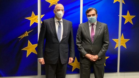 Eυρωτουρκικές σχέσεις και θέματα μετανάστευσης στο επίκεντρο της συνάντησης Δένδια-Σχοινά